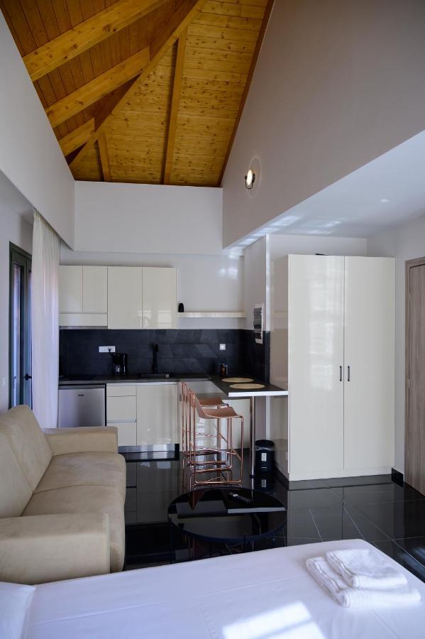 Luxury Suites By Panagiota Preveza Exterior foto